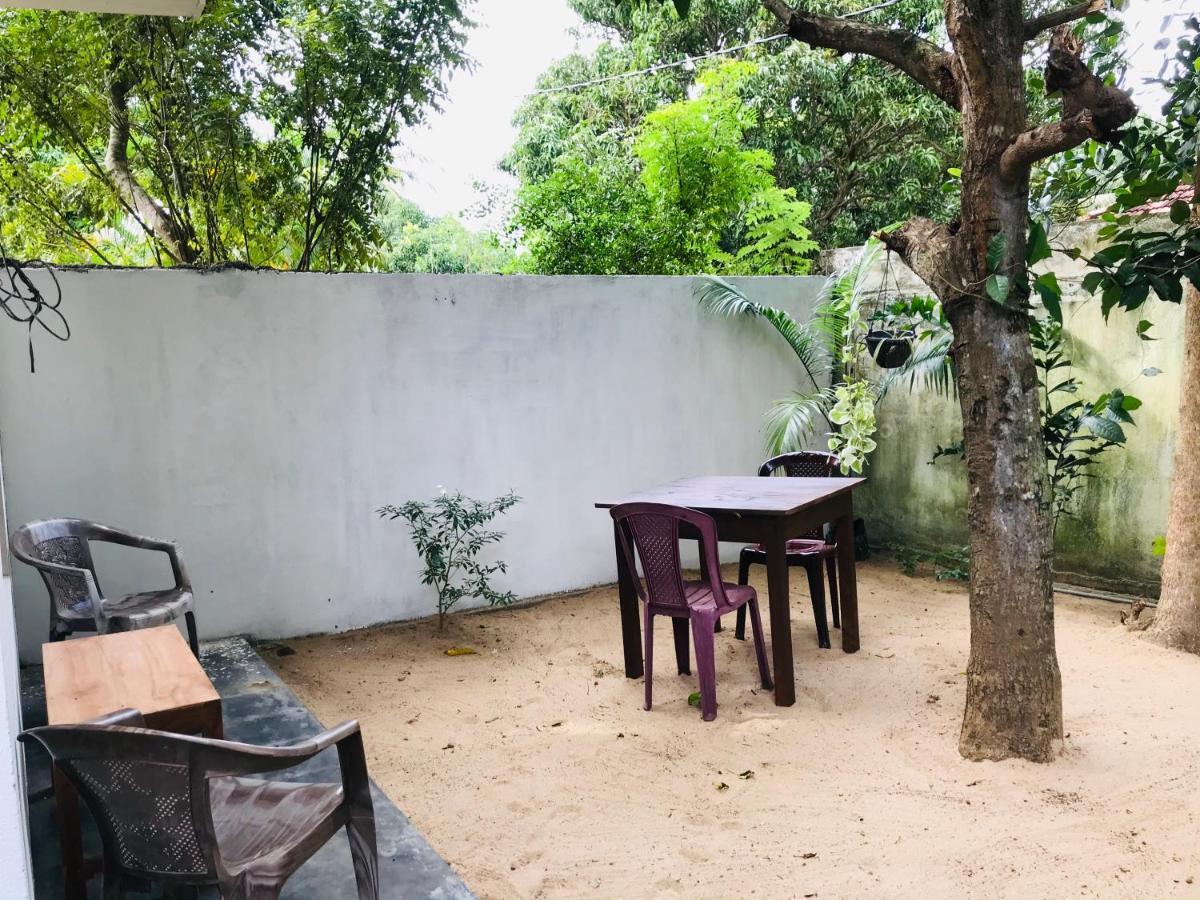 Chithra Homestay Tangalle Luaran gambar